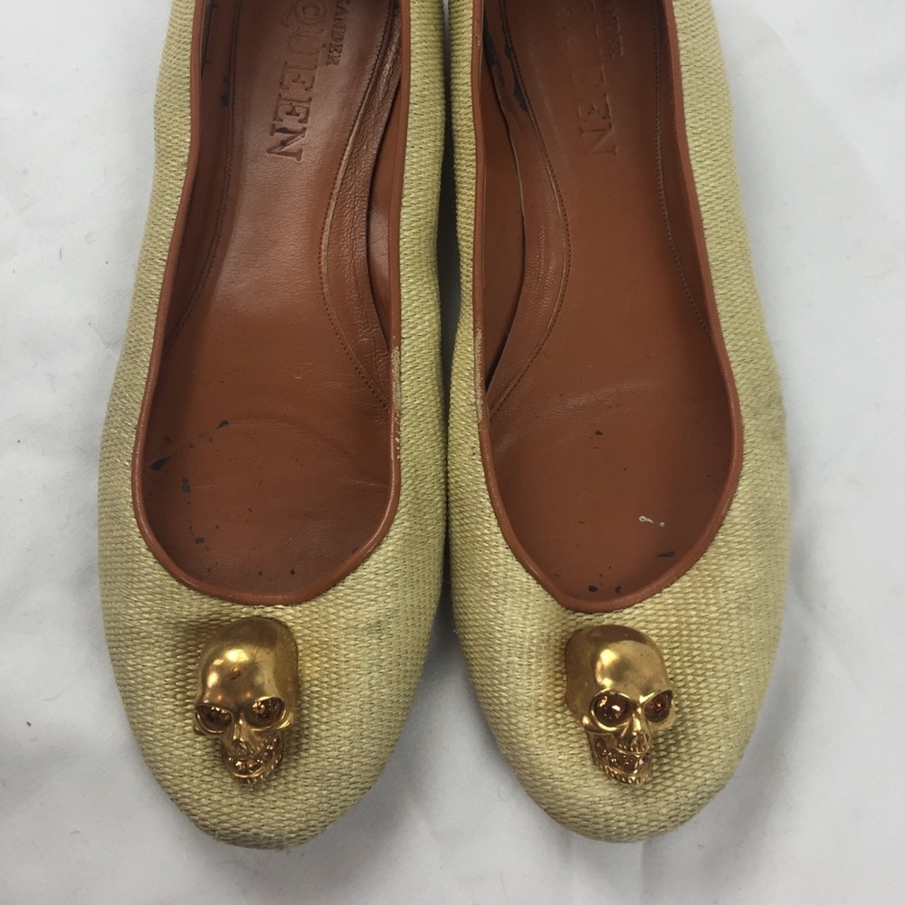 Alexander McQueen Cream Flats with Gold Skull Detail
